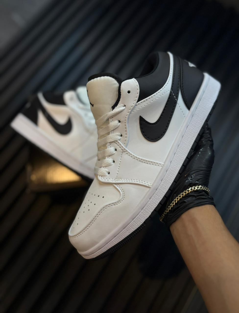 Air Jordan 1 Low Blanco y Negro “Panda