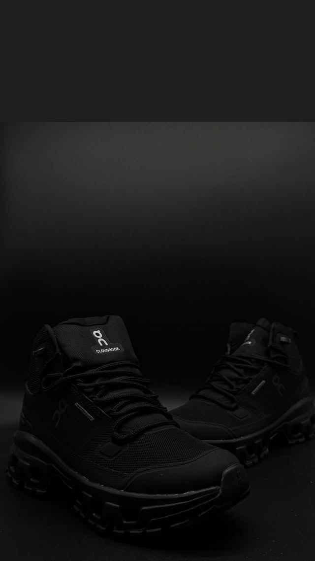 On Cloud Negro total de Bota