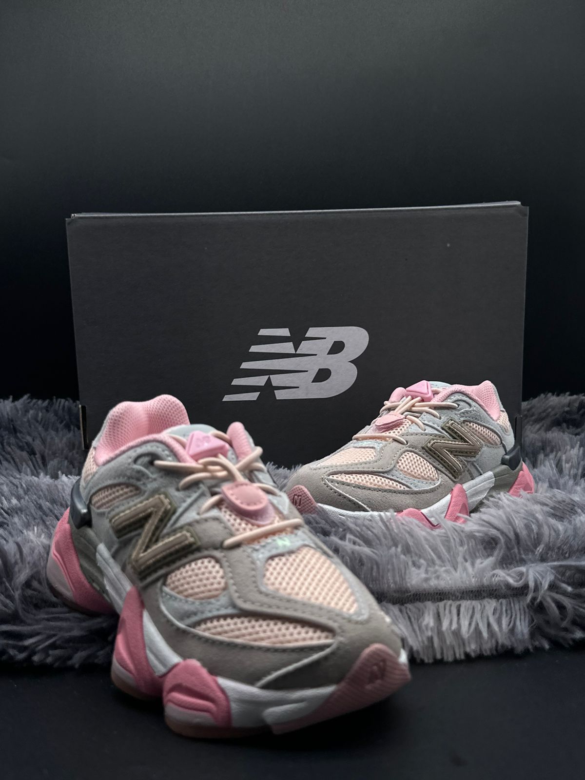 New Balance 9060 Rosa Claro/Gris