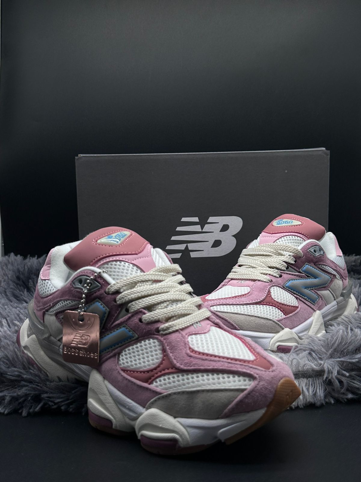 New Balance 9060 Rosa Pastel Gamuza