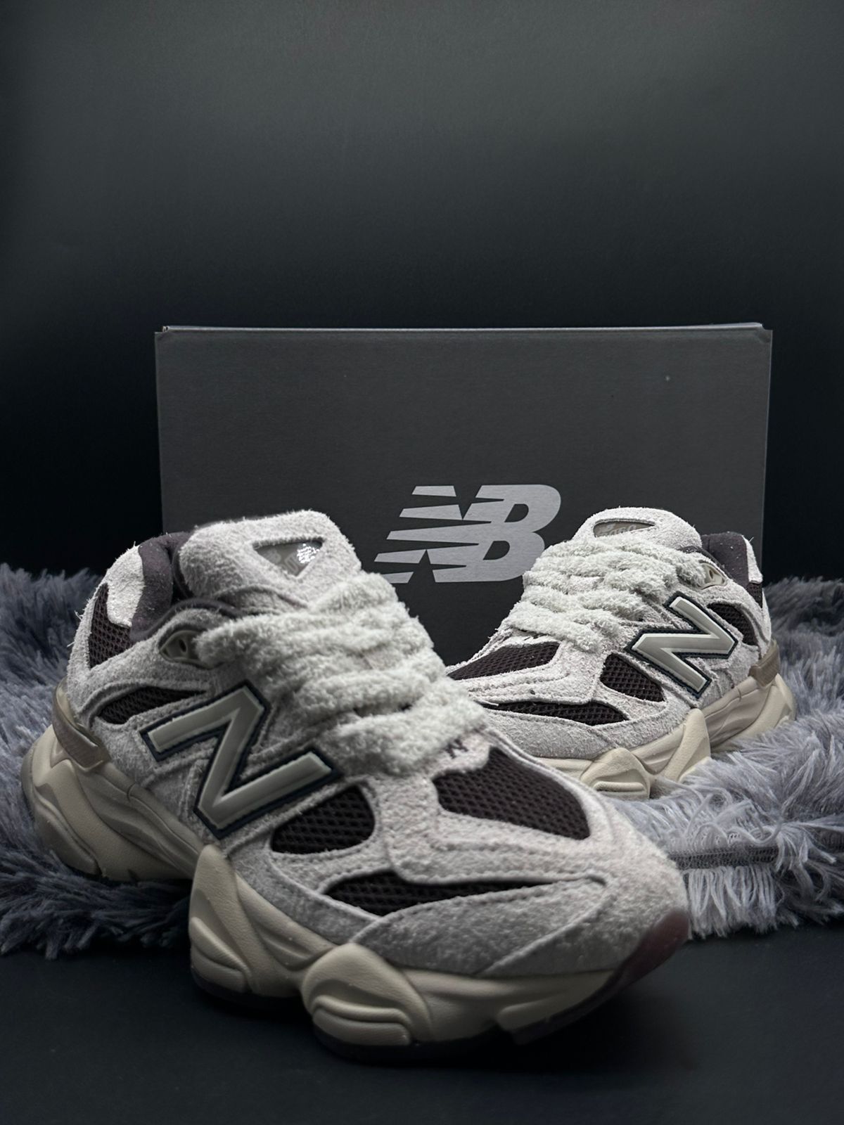 New Balance 9060 Gris/Negro