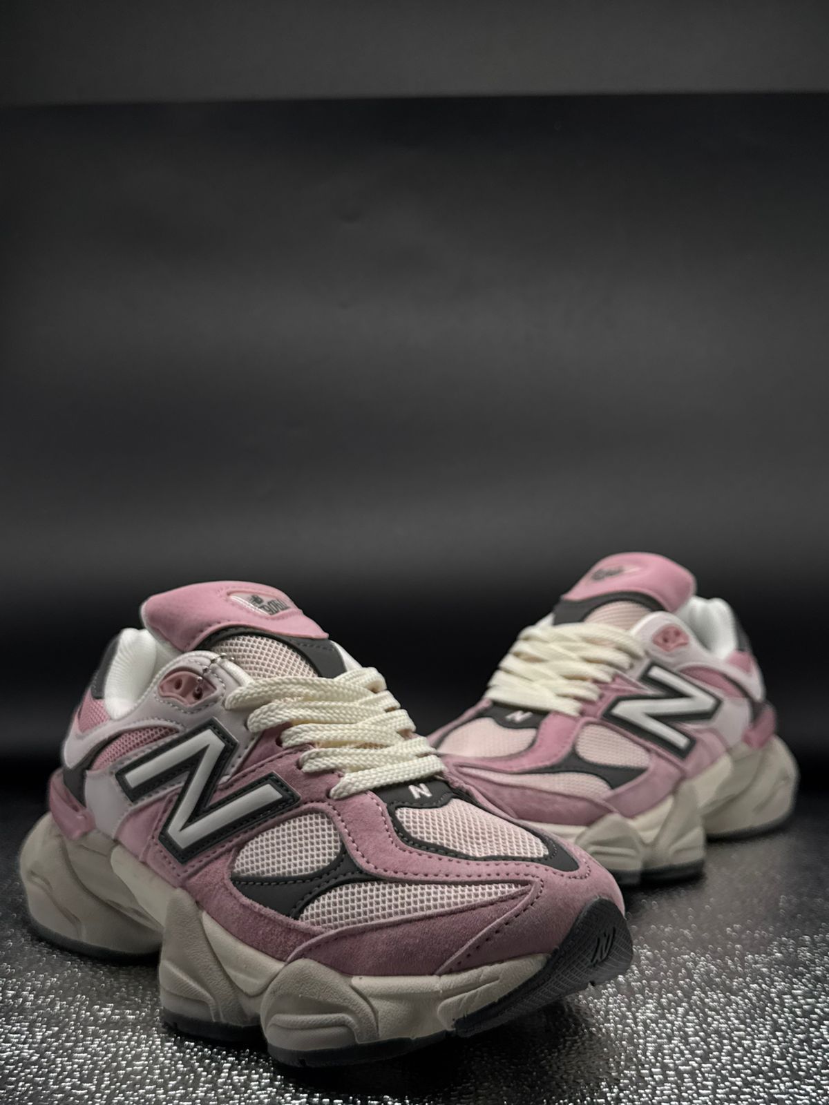 New Balance 9060 Gamuza Rosa
