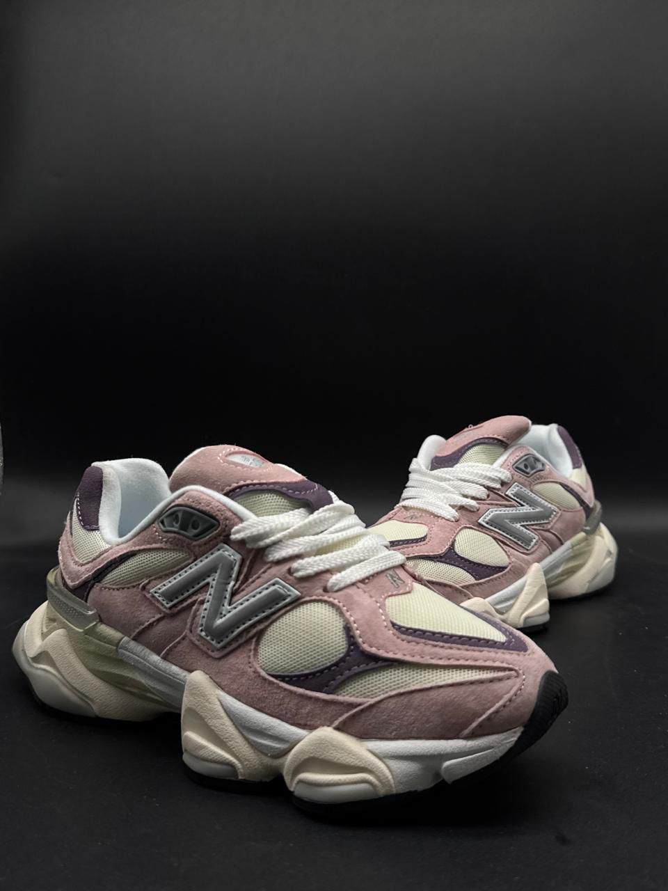 New Balance 9060 Rosa Arena / Gris Cuarzo
