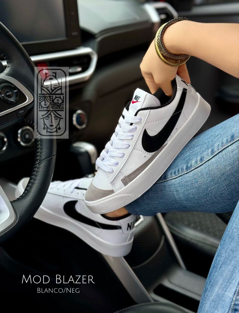 Blazer Choclo Blanco/Negro (Dama)