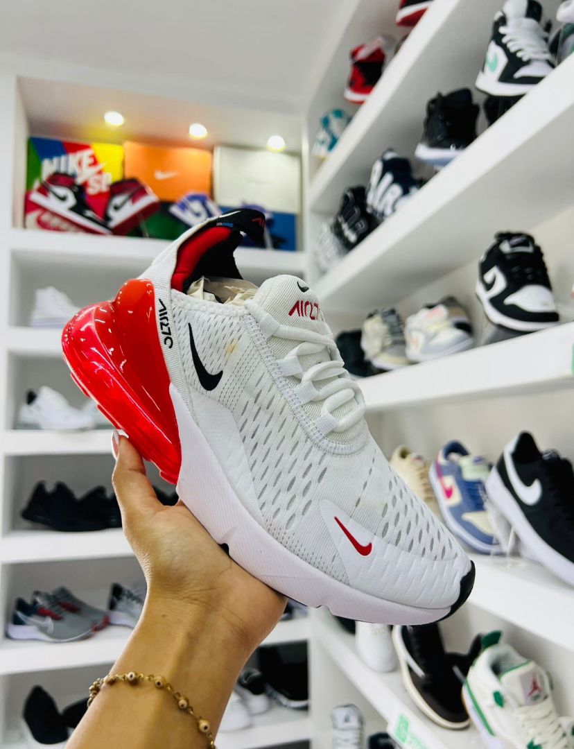 Nike Air Max 270 Blanco con Rojo y Negro
