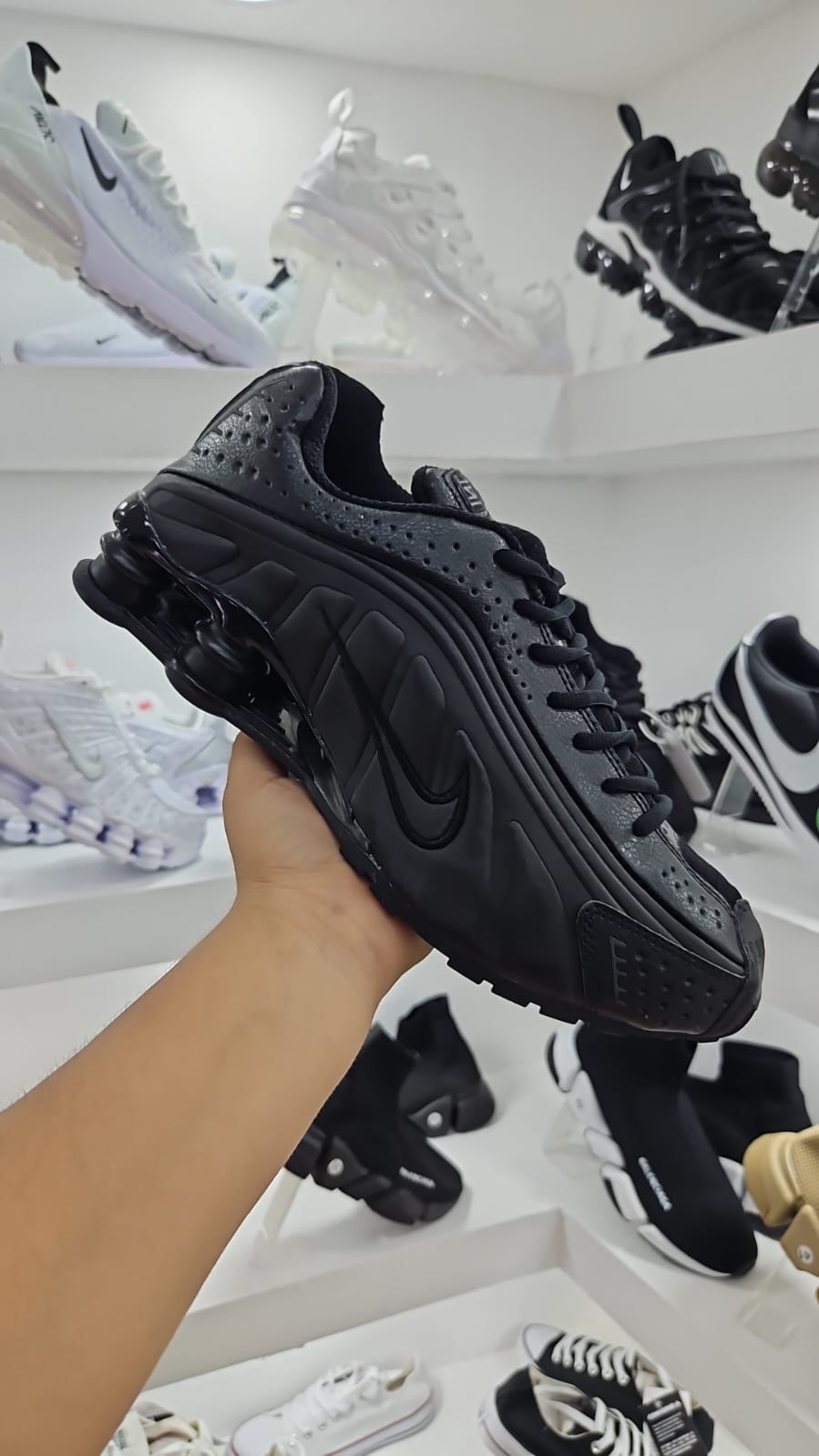 Nike Shox R4 Black Limited Edition