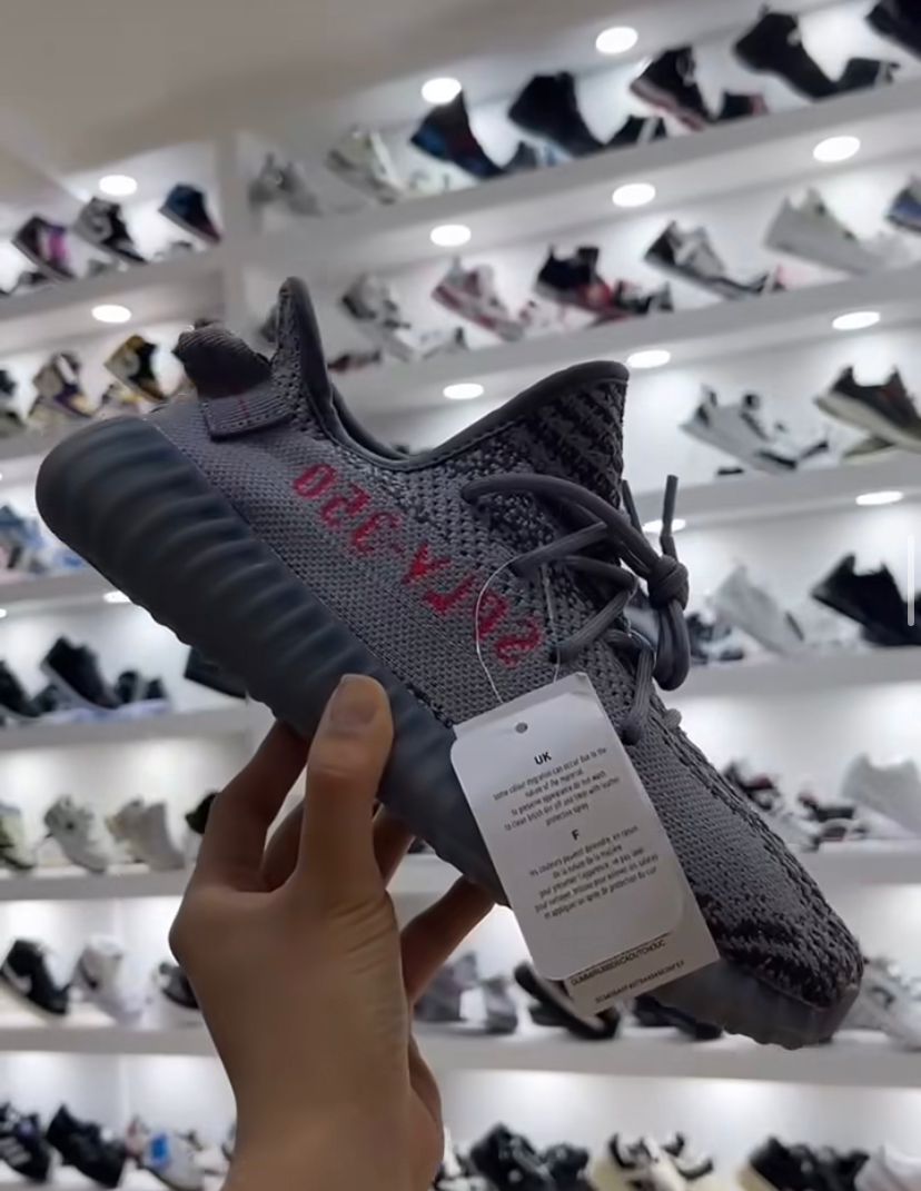 Yeezy Boost 350 Gris Oscuro
