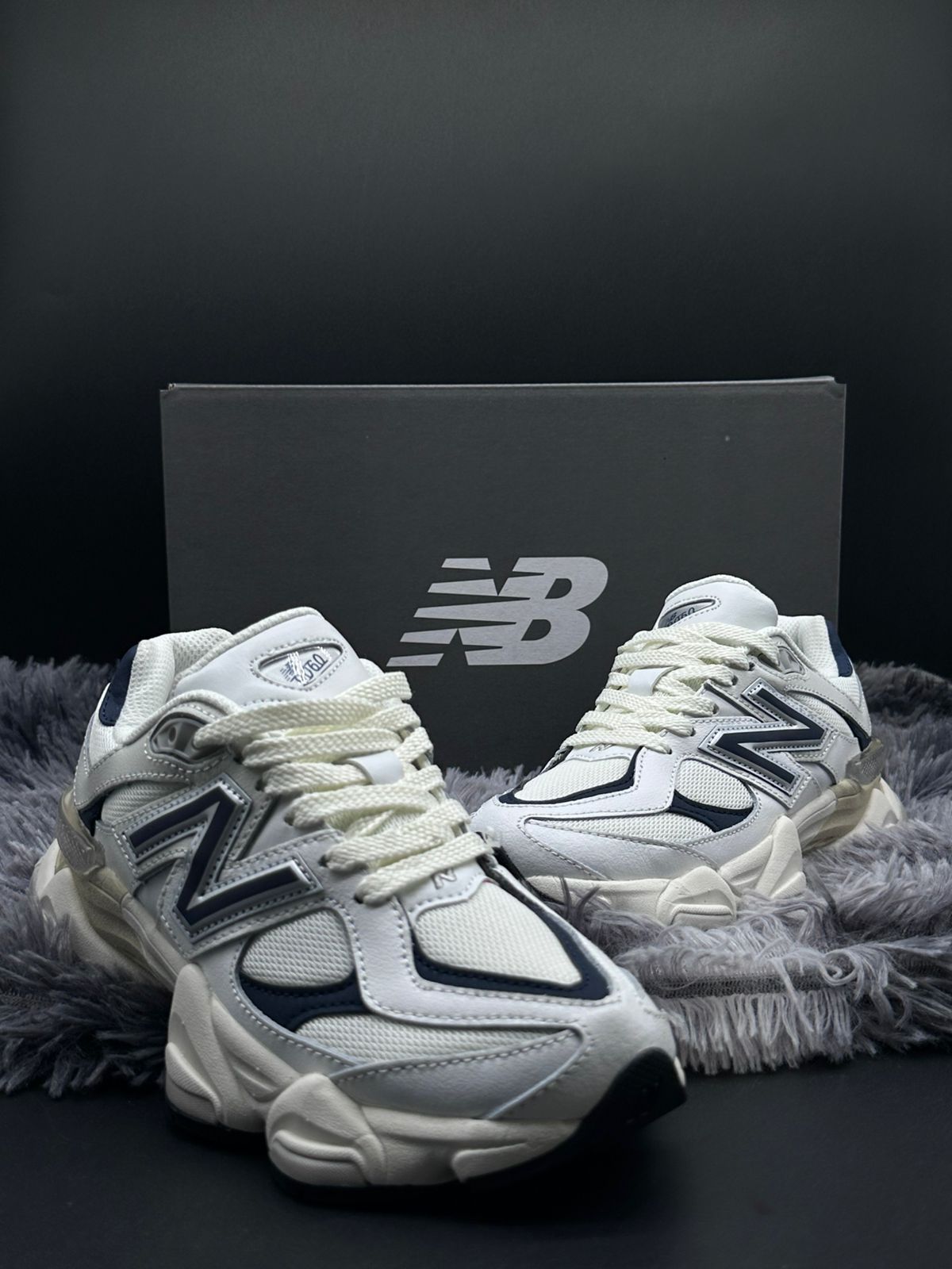 New Balance 9060 Blanco/Azul Marino